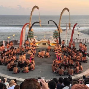 Bali Island Serenity: Uluwatu, Kecak Show, Nusa Penida)